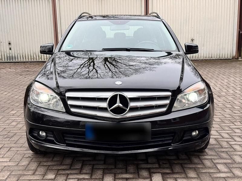 Gebraucht Mercedes C220 170 PS (125 kW) 2010 Schwarz Kombi