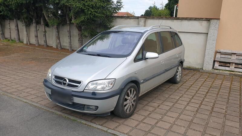 Silber Gebraucht 2004 Opel Zafira Van / Kleinbus | 499 € (Superpreis) - Bild 1/4
