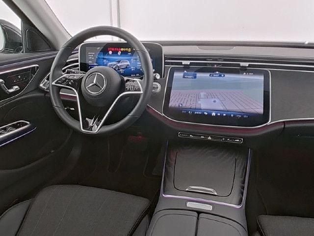 Gebraucht Mercedes E220 Avantgarde 197 PS (144 kW) 2024