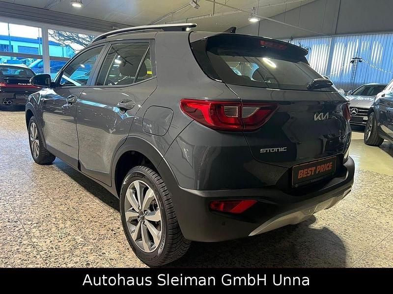 Gebraucht Kia Stonic Vision 84 PS (61 kW) 2023 Grau SUV