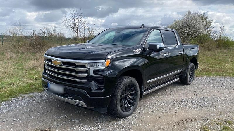Gebraucht Chevrolet Silverado 435 PS (319 kW) 2024 Schwarz SUV