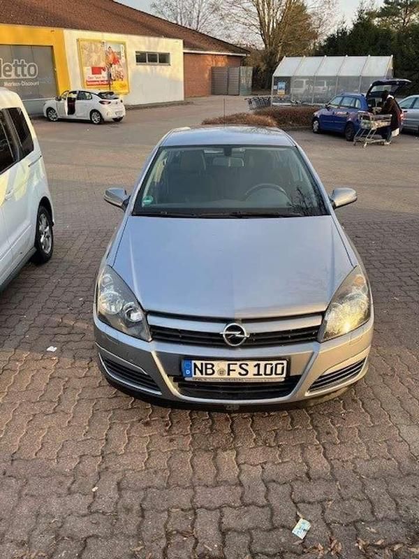 Gebraucht Opel Astra 90 PS (66 kW) 2005 Silber Limousine