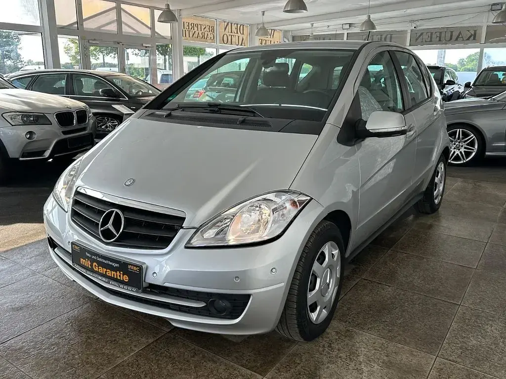 Gebraucht Mercedes A160 95 PS (69 kW) 2011 Silber Limousine