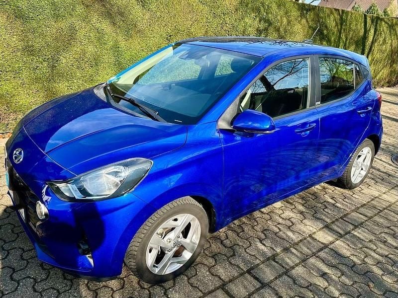 Gebraucht Hyundai i10 Trend 84 PS (61 kW) 2021 Blau Kleinwagen