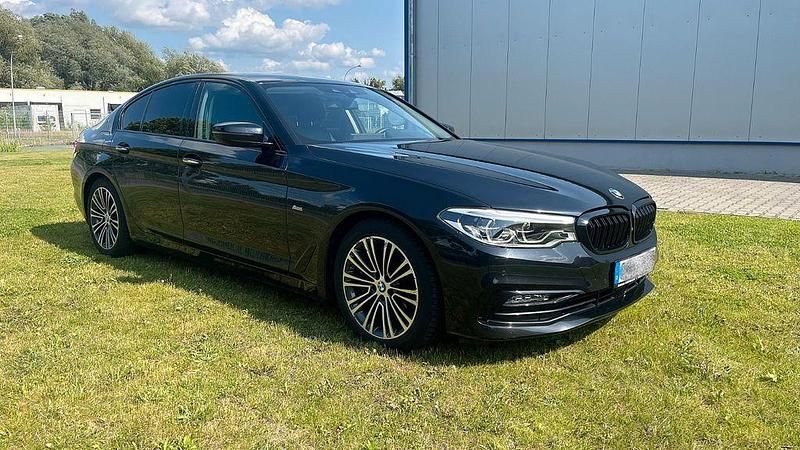 Black sapphire metallic Gebraucht 2018 BMW 540 Sport Line Limousine | 24.500 € (Guter Preis) - Bild 1/4