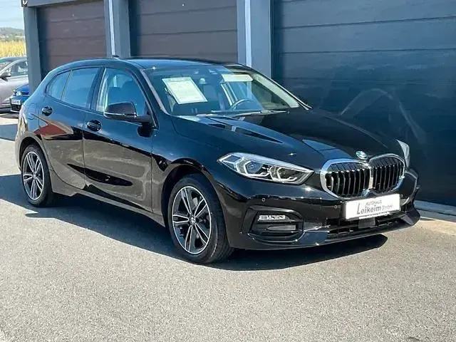 Gebraucht BMW 118 Sport Line 140 PS (102 kW) 2019 Schwarz Limousine