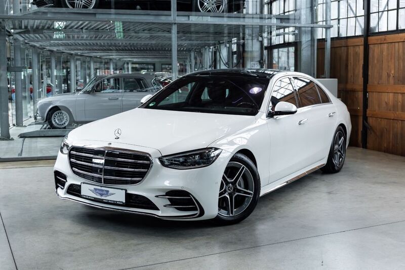 Weiß Gebraucht 2022 Mercedes S580 AMG line Limousine | 99.890 € - Bild 1/4