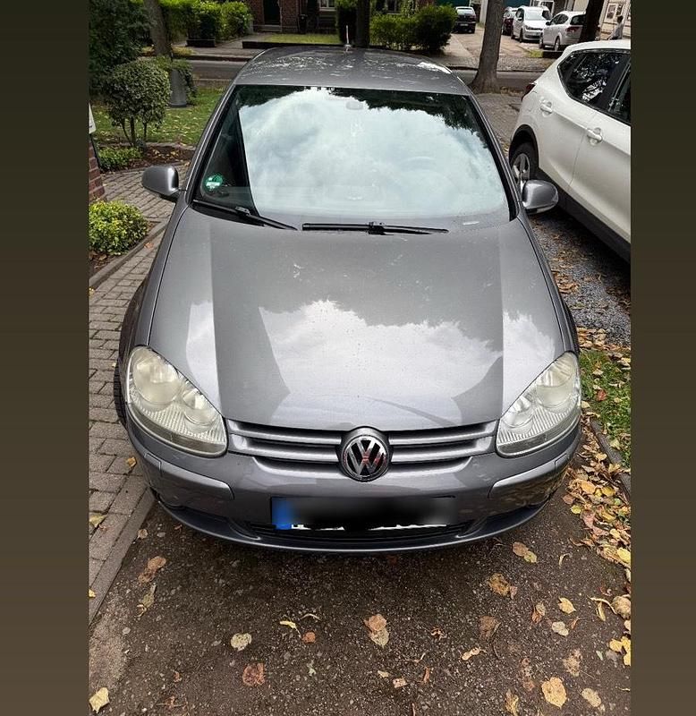 Grau Gebraucht 2008 VW Golf V Kleinwagen | 3.400 € (Fairer Preis) - Bild 1/4