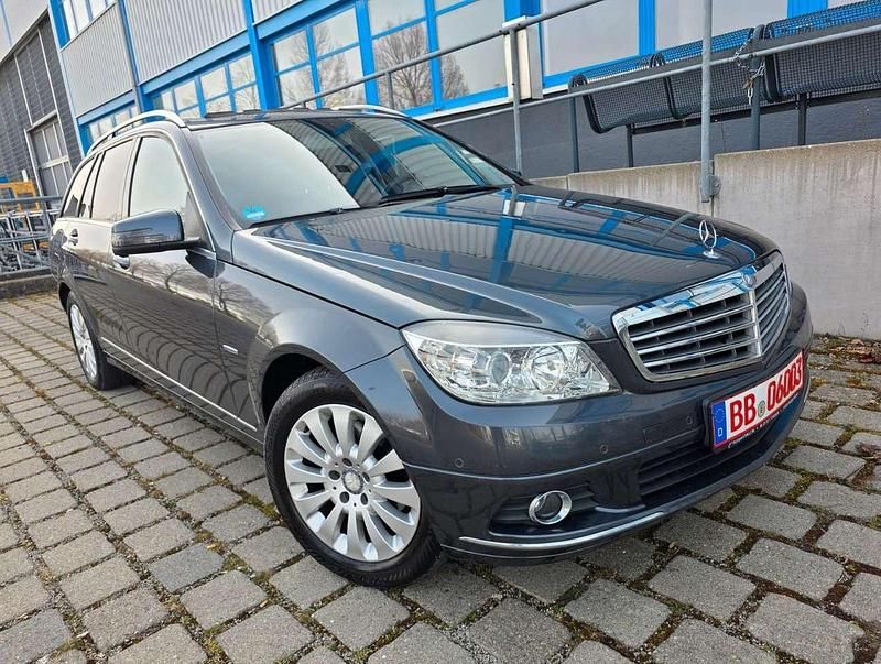 Gebraucht Mercedes C180 156 PS (114 kW) 2009 Grau Kombi