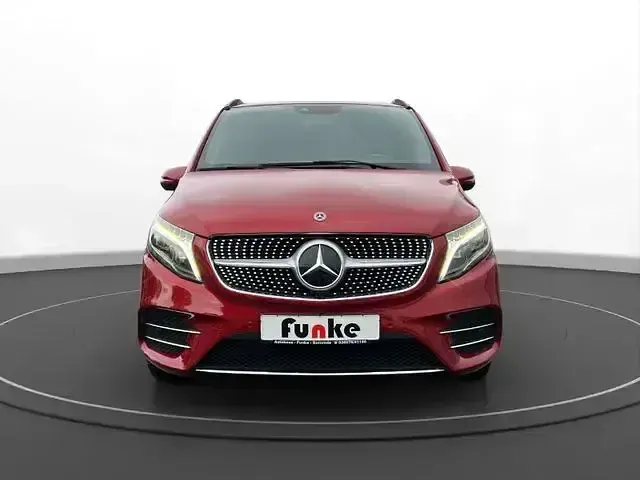Gebraucht Mercedes V300 AMG line 239 PS (175 kW) 2019 Rot Van / Kleinbus