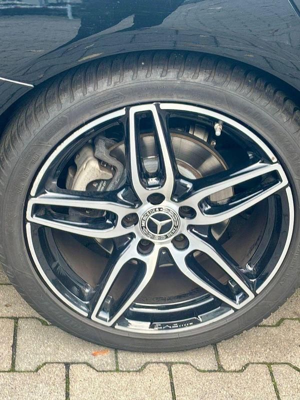 Gebraucht Mercedes CLA180 122 PS (89 kW) 2017 Schwarz Limousine