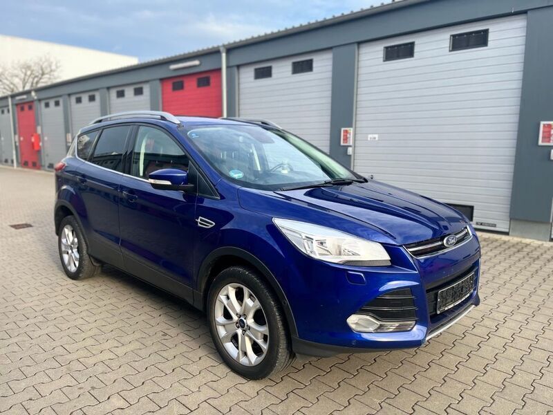 Gebraucht Ford Kuga Titanium 150 PS (110 kW) 2016 Blau SUV