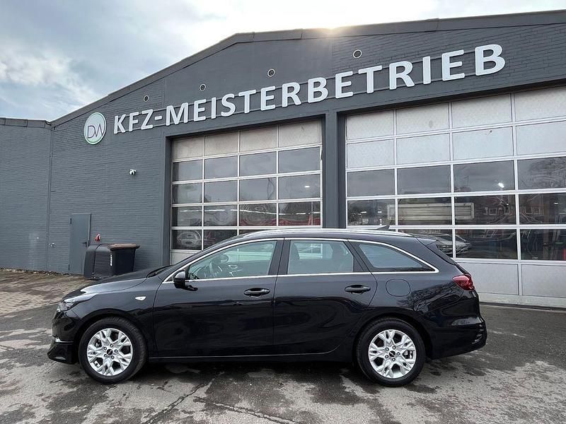 Gebraucht Kia Ceed 160 PS (117 kW) 2023 Schwarz Kleinwagen