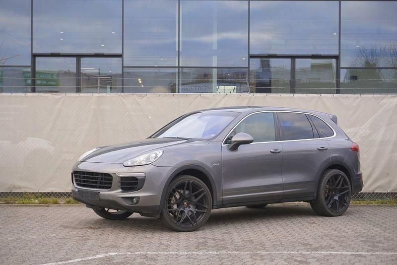 Grau Gebraucht 2015 Porsche Cayenne SUV | 20.000 € (Superpreis) - Bild 1/4