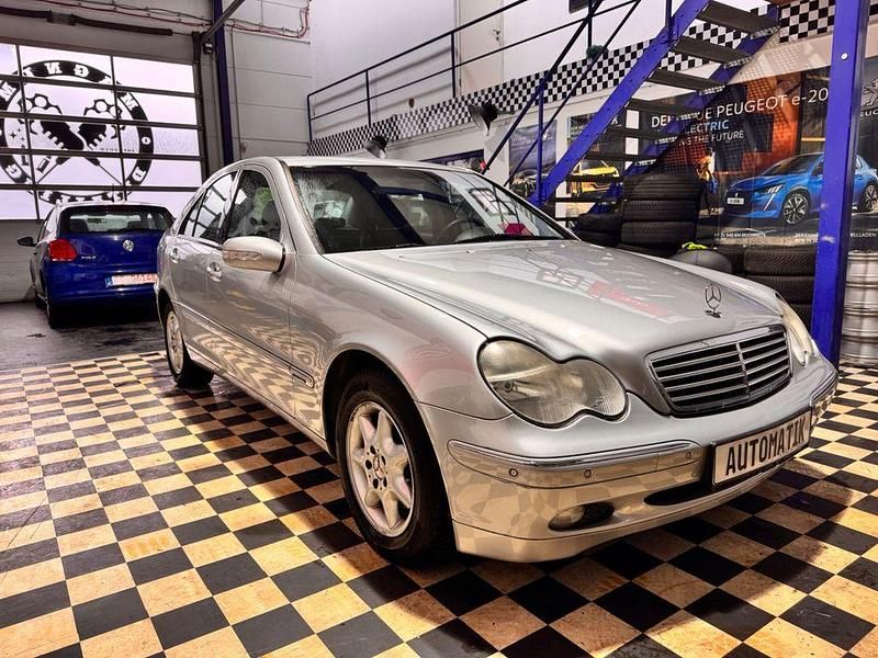 Silber Gebraucht 2002 Mercedes C200 Elegance Limousine | 5.590 € (Teuer) - Bild 1/4