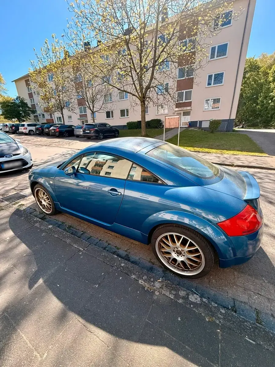 Usado Audi TT 180 HP (132 kW) 1999 Azul Coupé