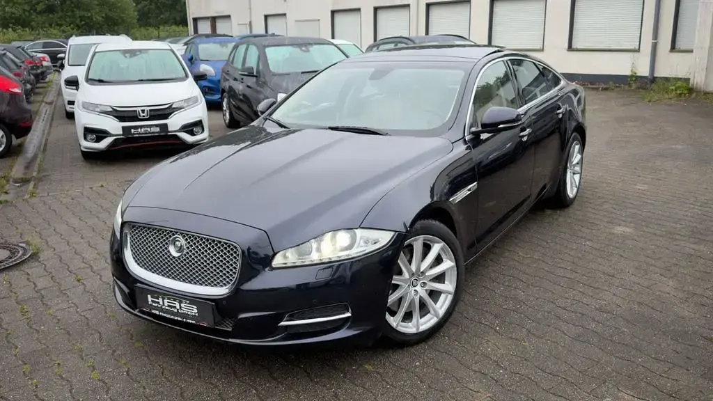 Gebraucht Jaguar XJ Portfolio 275 PS (202 kW) 2012 Blau Limousine