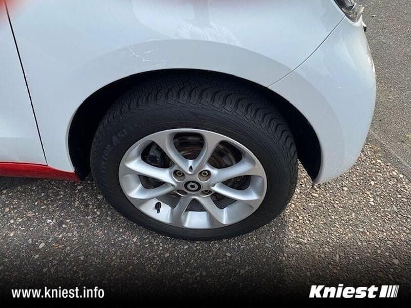 Gebraucht Smart ForFour Passion 90 PS (66 kW) 2019 Weiß Kleinwagen