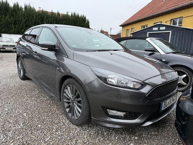 Gebraucht Ford Focus ST-Line 270 PS (198 kW) 2017 Grau Kombi
