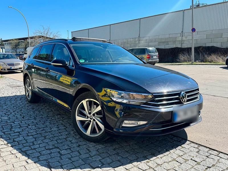 Gebraucht VW Passat 150 PS (110 kW) 2020 Schwarz Kombi
