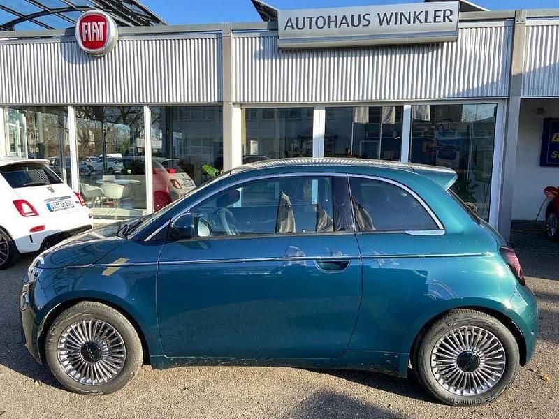 Blau Gebraucht 2023 Fiat 500e Basis Limousine | 19.990 € (Guter Preis) - Bild 1/4