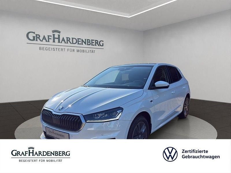Weiß Gebraucht 2024 Skoda Fabia Selection Limousine | 23.444 € (Etwas zu teuer) - Bild 1/4