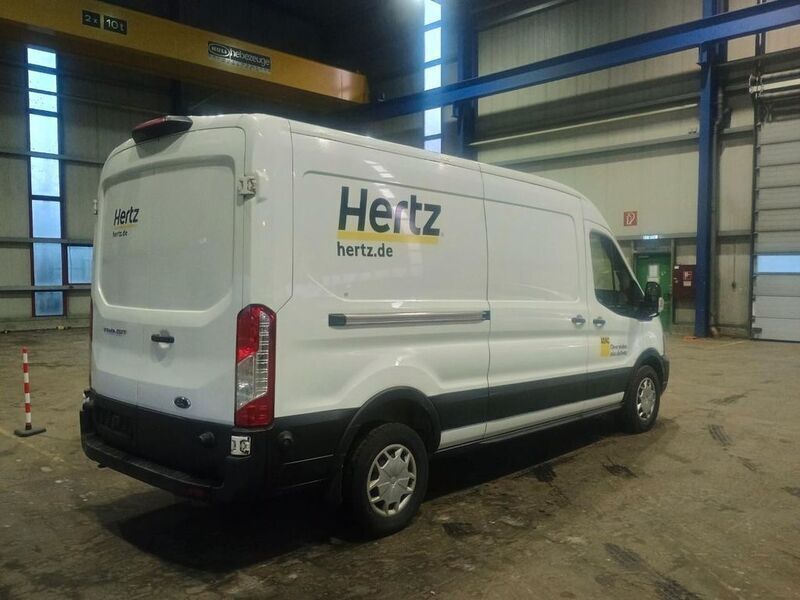 Gebraucht Ford Transit Trend 131 PS (96 kW) 2021 Frostweiß Van / Kleinbus