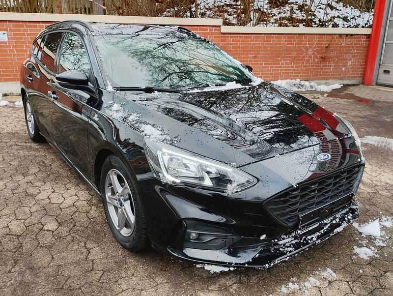 Gebraucht Ford Focus ST-Line 150 PS (110 kW) 2020 Schwarz Kombi
