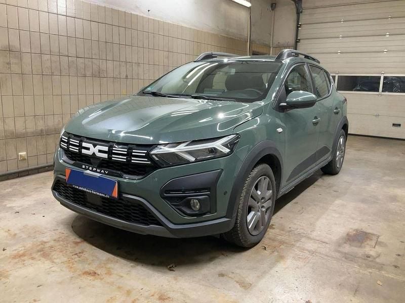 Gebraucht Dacia Sandero Expression 101 PS (74 kW) 2023 Grau Limousine