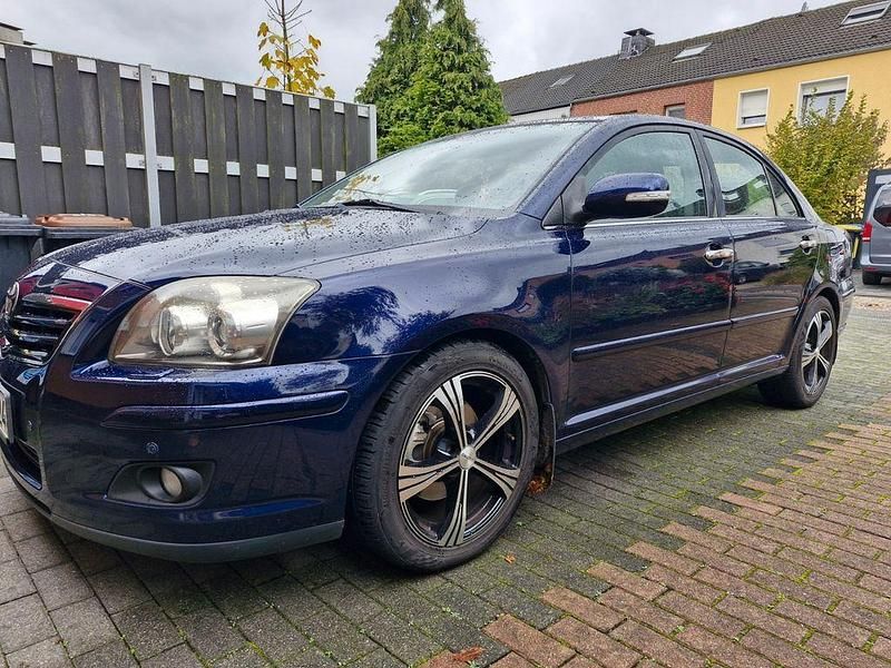 Blau Gebraucht 2006 Toyota Avensis Limousine | 3.200 € (Fairer Preis) - Bild 1/4