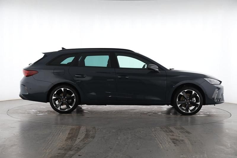 Usata Cupra Leon 204 CV (150 kW) 2025 Blu Station wagon