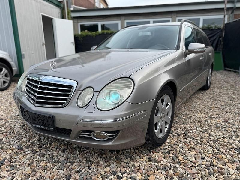 Grau Gebraucht 2006 Mercedes E320 Avantgarde Kombi | 3.490 € (Superpreis) - Bild 1/4