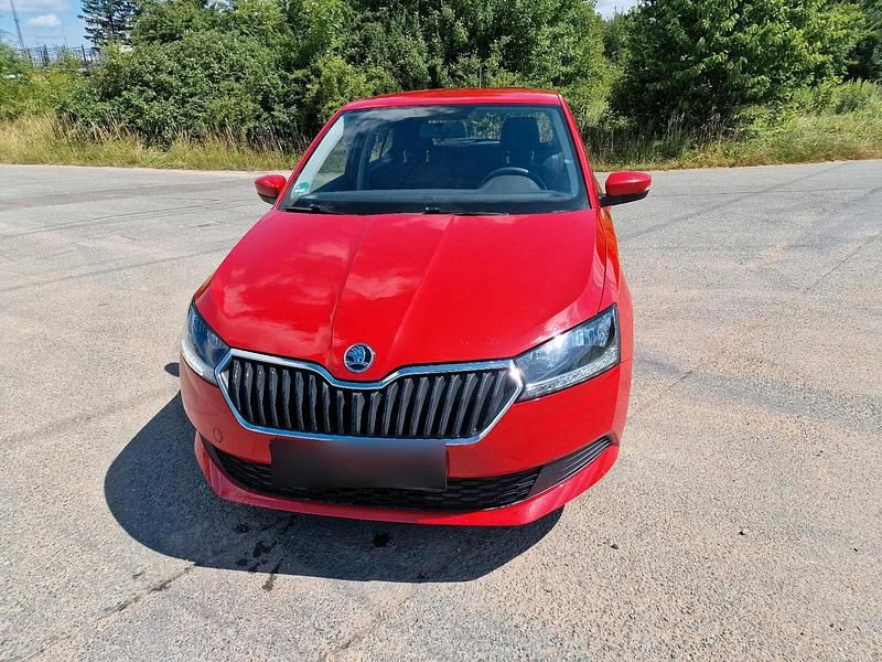 Gebraucht Skoda Fabia 60 PS (44 kW) 2019 Rot Kleinwagen