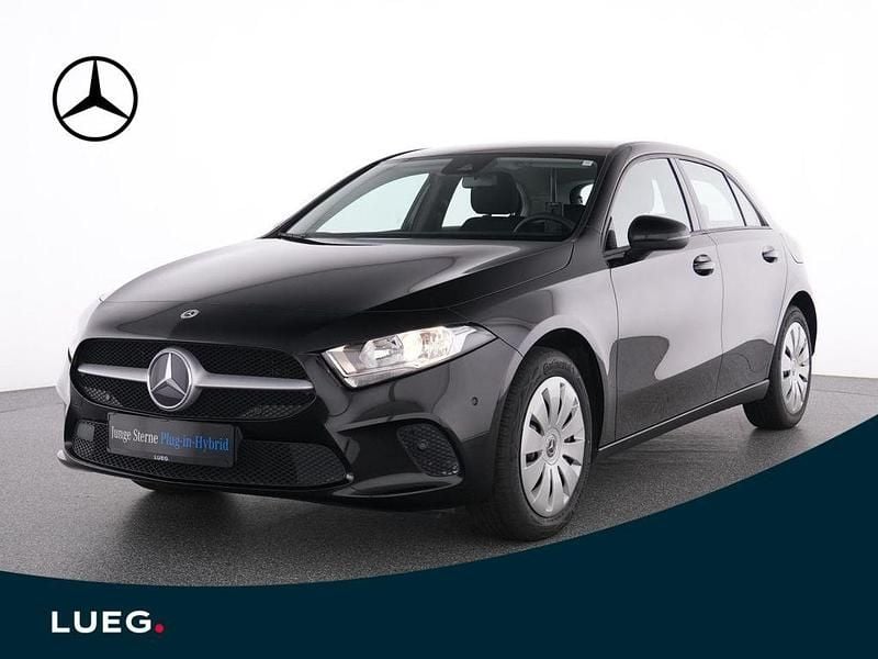 Schwarz Gebraucht 2022 Mercedes A250 Limousine | 22.225 € (Superpreis) - Bild 1/4