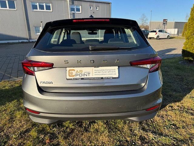 Neu Skoda Fabia 80 PS (58 kW) 2025 Grau Kleinwagen
