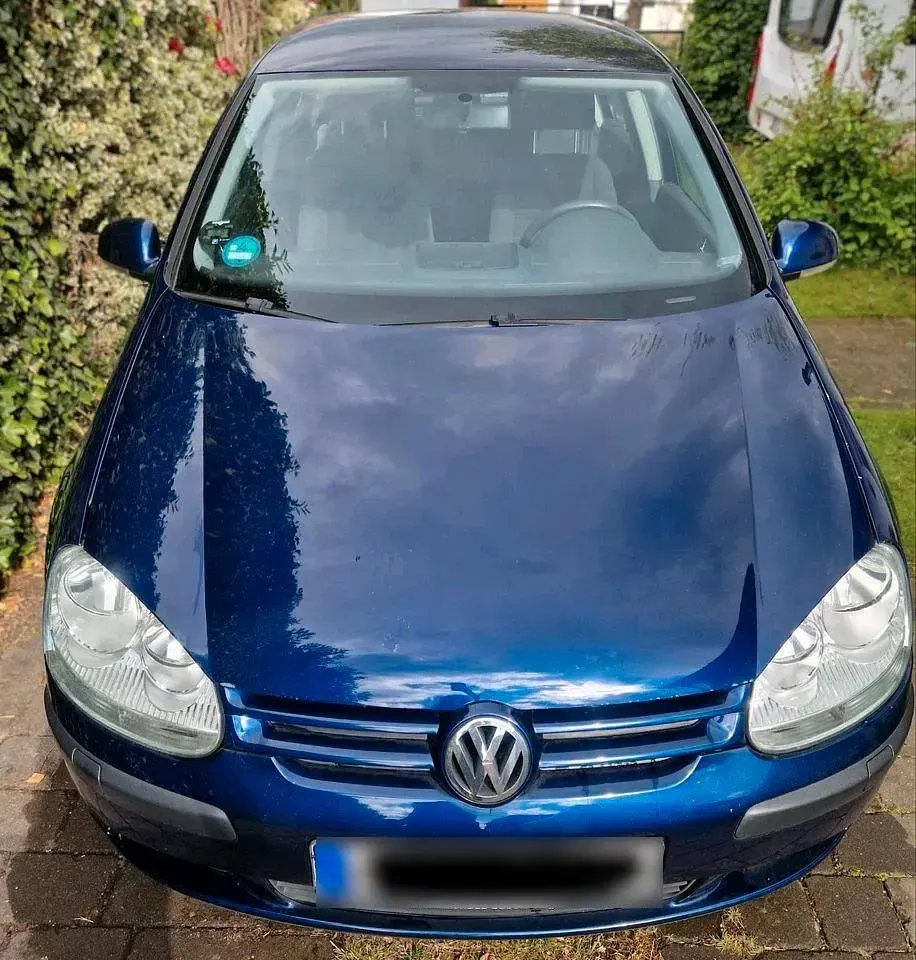 Gebraucht VW Golf V 102 PS (75 kW) 2005 Blau Kleinwagen