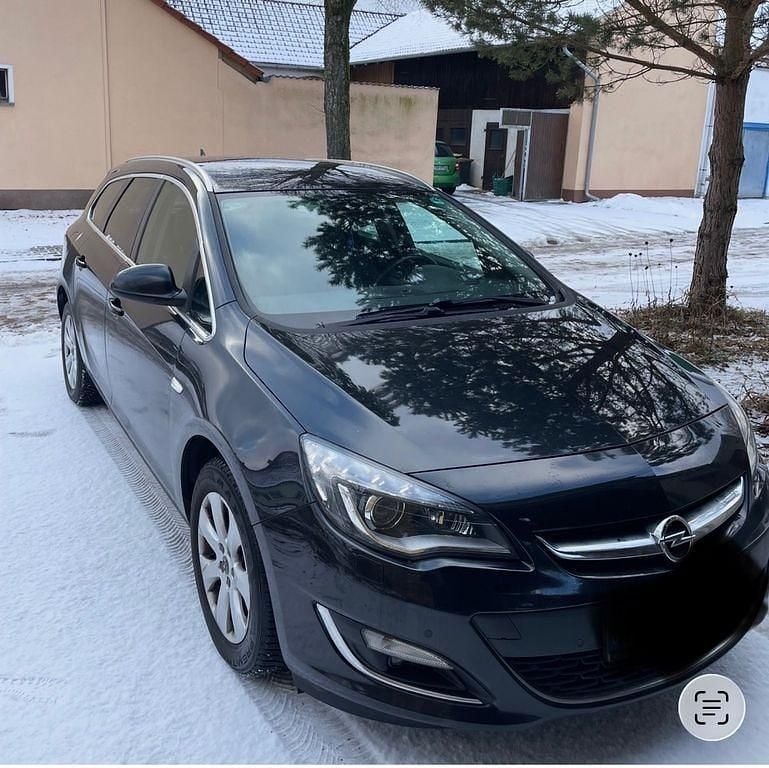 Gebraucht Opel Astra Exklusiv 140 PS (102 kW) 2014 Schwarz Kombi