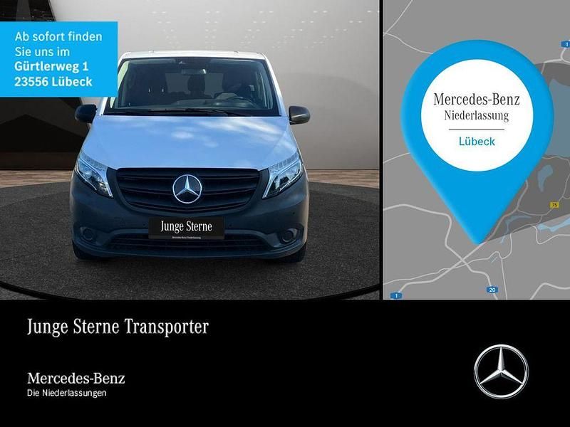 Weiß Gebraucht 2021 Mercedes Vito Edition Van / Kleinbus | 30.980 € (Teuer) - Bild 1/4