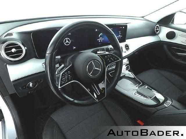 Gebraucht Mercedes E220 Avantgarde 200 PS (147 kW) 2022 Silber Limousine