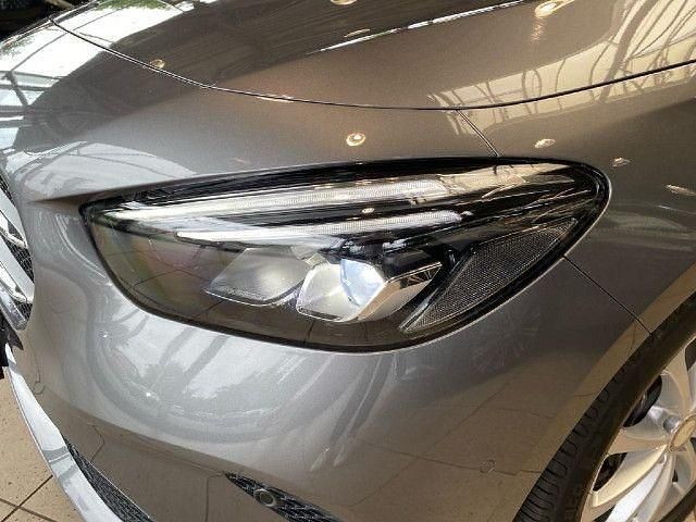 Grau Gebraucht 2020 Mercedes B250 Progressive Van / Kleinbus | 24.690 € (Fairer Preis) - Bild 1/4