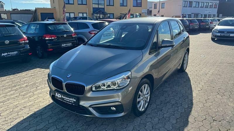 Platinsilber metallic Gebraucht 2015 BMW 218 Active Tourer Sport Line Van / Kleinbus | 8.500 € (Guter Preis) - Bild 1/4
