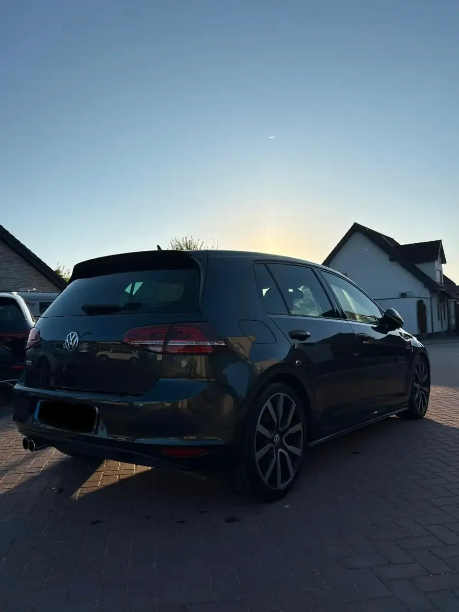 Gebraucht VW Golf GTE 204 PS (150 kW) 2015 Grau Coupé