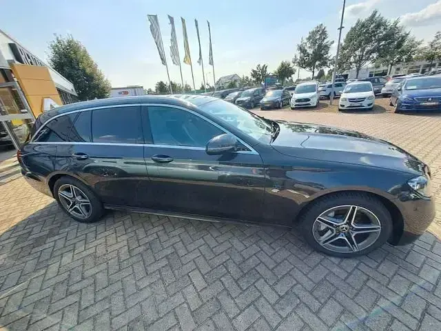 Gebraucht Mercedes E300 AMG line 194 PS (142 kW) 2021 Grau Kombi