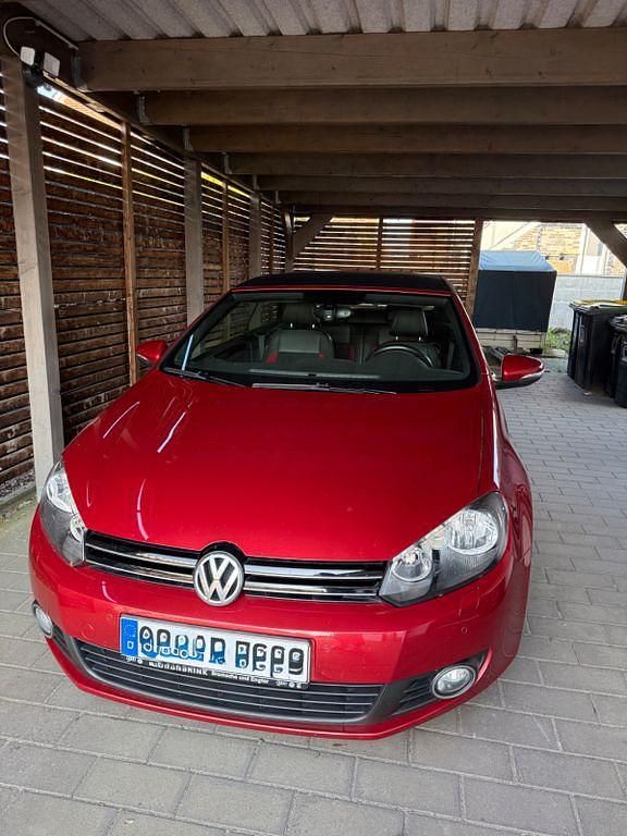 Gebraucht VW Golf 105 PS (77 kW) 2011 Rot Cabrio