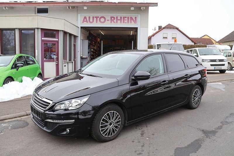 Gebraucht Peugeot 308 SW Active 120 PS (88 kW) 2015 Schwarz Kombi