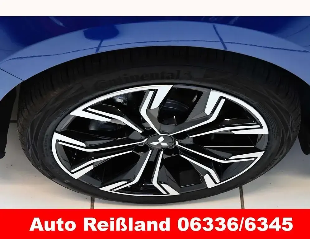Neu Mitsubishi Colt Edition 91 PS (66 kW) 2025 Blau Limousine