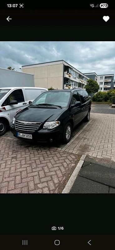 Schwarz Gebraucht 2004 Chrysler Grand Voyager Limited Van / Kleinbus | 2.800 € (Guter Preis) - Bild 1/4