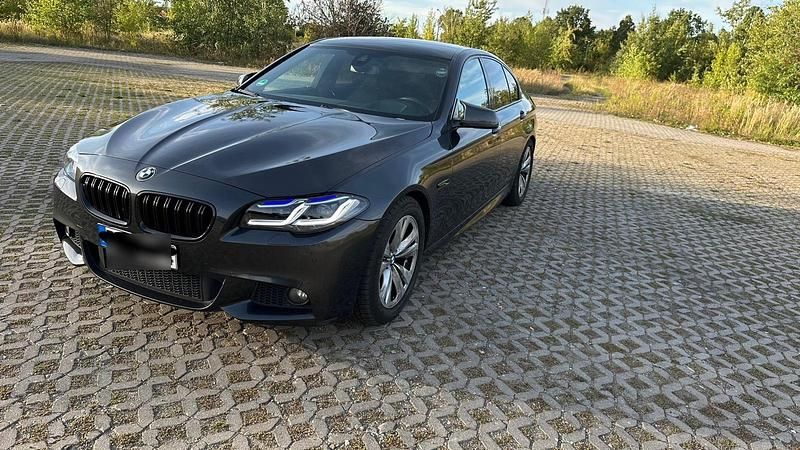 Andere farben Gebraucht 2014 BMW 520 M Sport Limousine | 12.499 € (Fairer Preis) - Bild 1/4