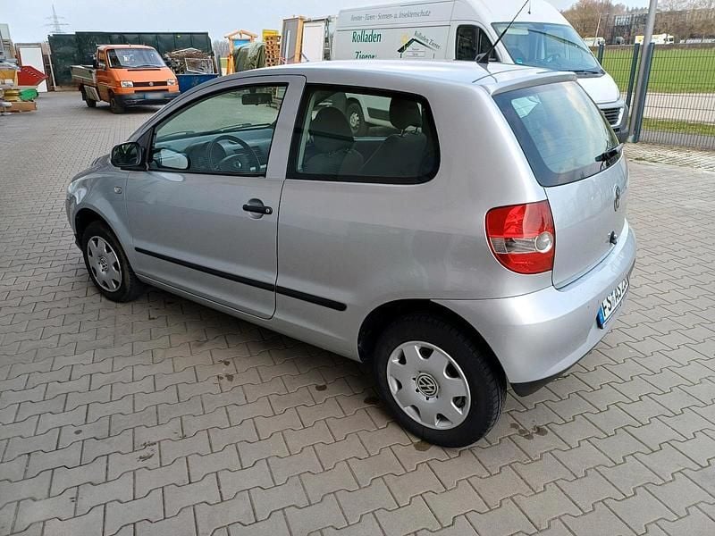 Gebraucht VW Fox 54 PS (39 kW) 2007 Silber Kleinwagen