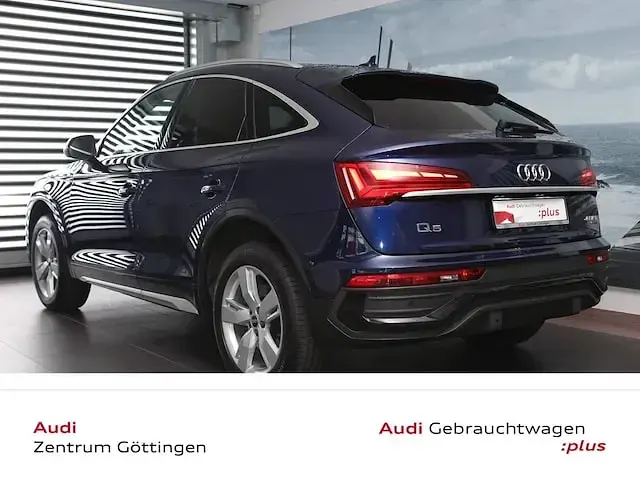 Gebraucht Audi Q5 Sportback 204 PS (150 kW) 2022 Navarrablau metallic SUV